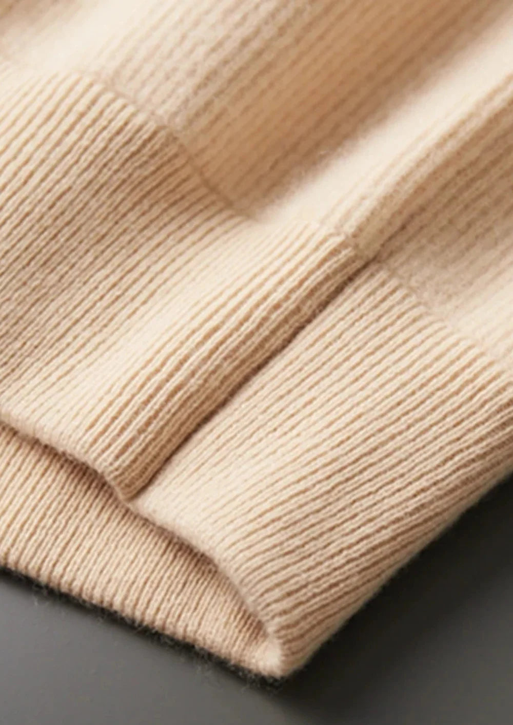 RIVOLI 100% CASHMERE ZIP VEST